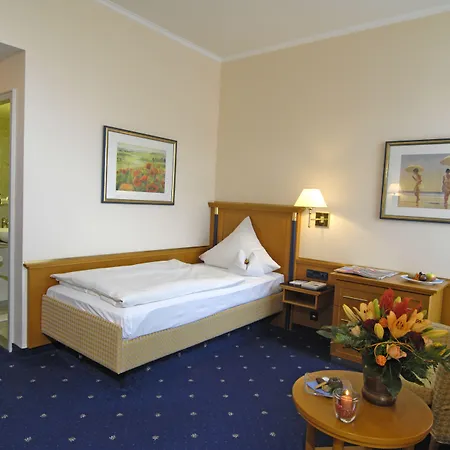 فندق Therme 4*
